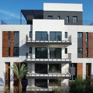 HaMa’ayan 54 by Moallem Architects